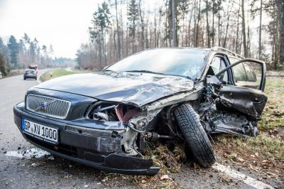 Lichtenwald: Schwerer Verkehrsunfall mit 3 Verletzten auf dem Kaiserstraessle